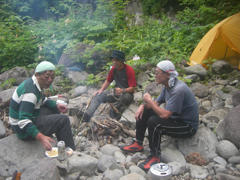 渓流釣り（イワナの塩焼き）