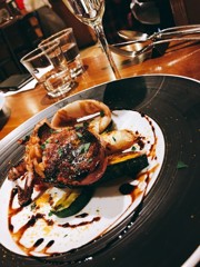 イカの丸焼きバルサミコソースで　葛巻陽平