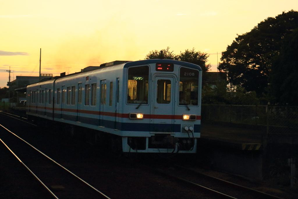 X718019