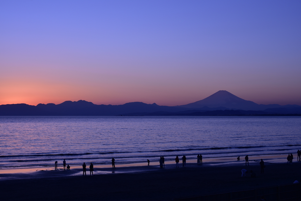 2月　夕暮れ　片瀬から富士