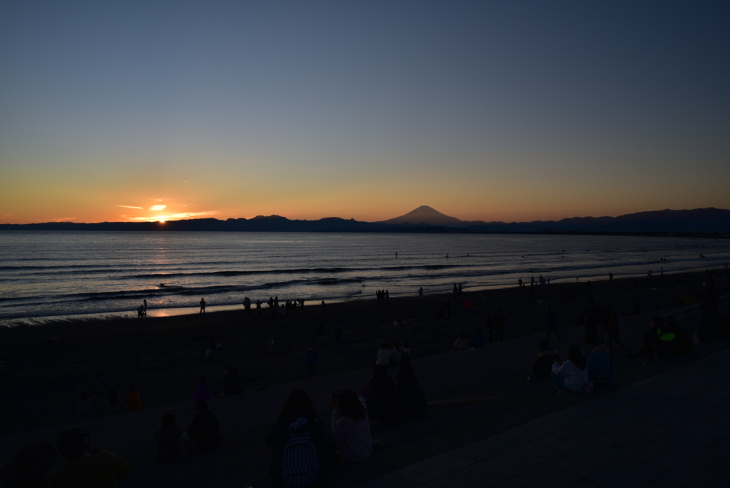 海岸　夕日　distagon