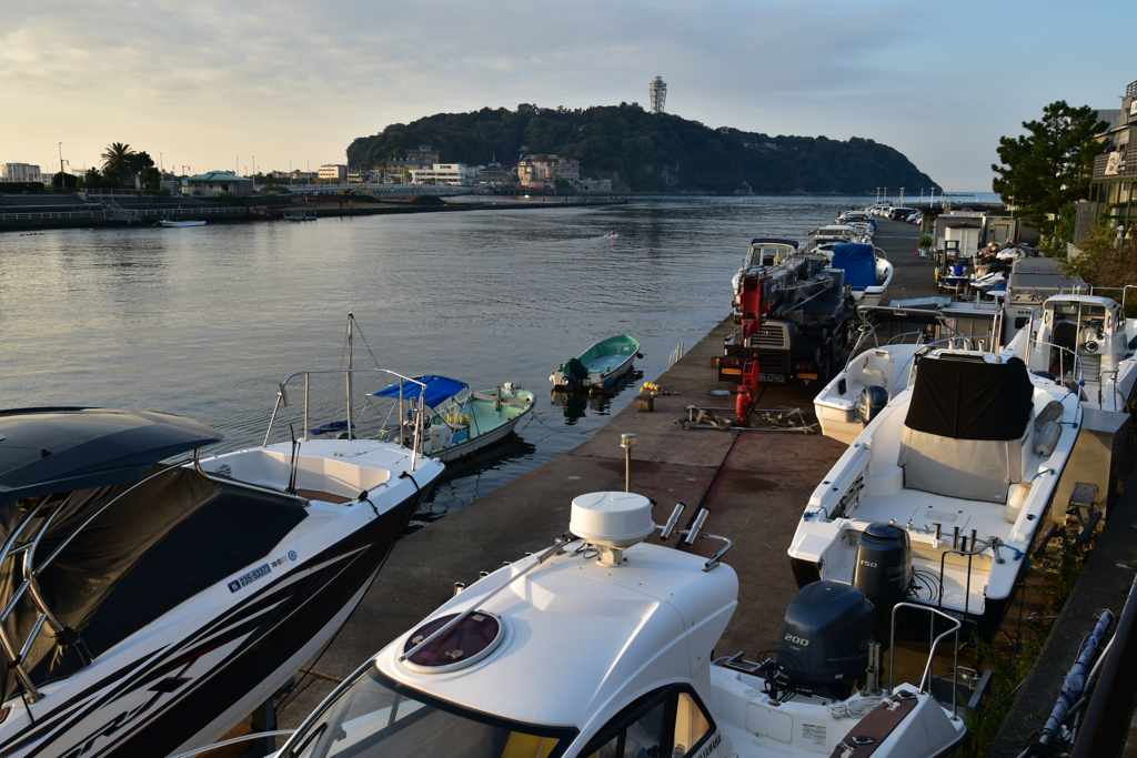 江の島　船舶