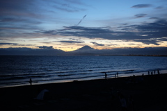 片瀬海岸 夕日 ブルーアワー