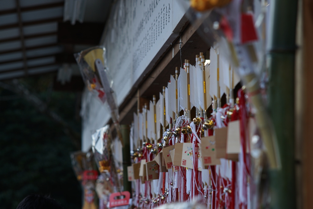 鶴岡八幡宮　破魔矢　並ぶ 　