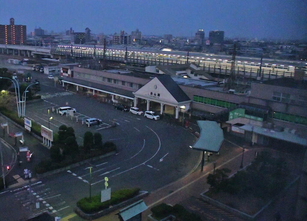 JR松山駅前