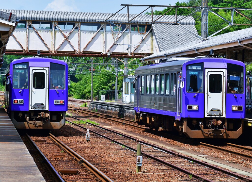 行違