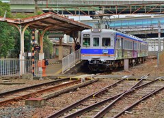 大都会のローカル線