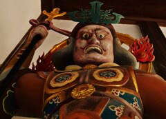 見下