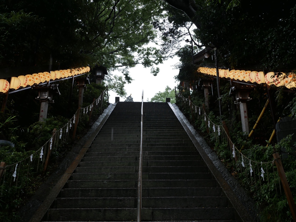 神域へ