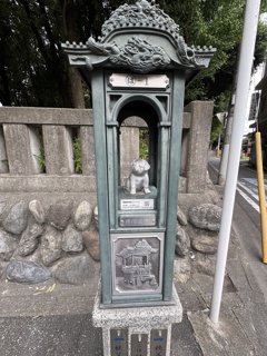 街角にて