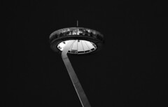 夜空へ