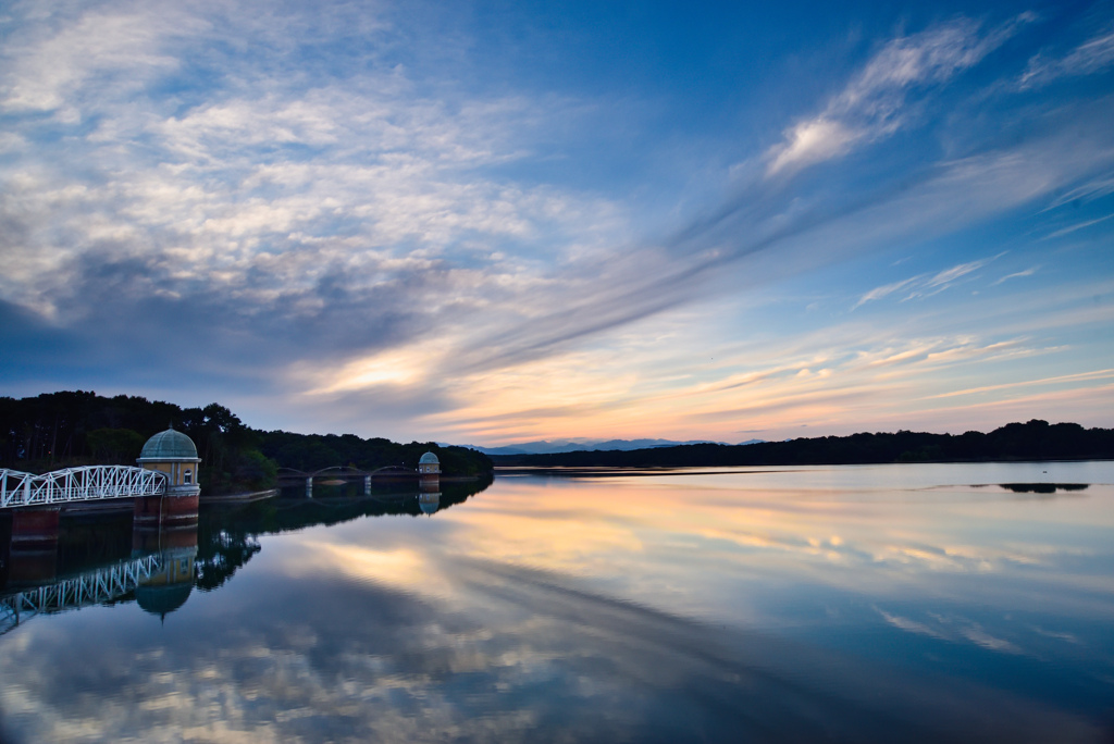 多摩湖の夕景