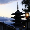 京都の夕暮れ時