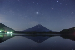 精進湖