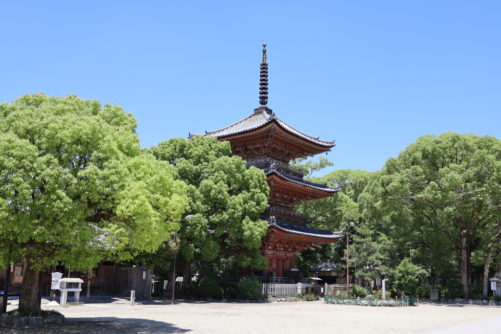 甚目寺観音 三重の塔