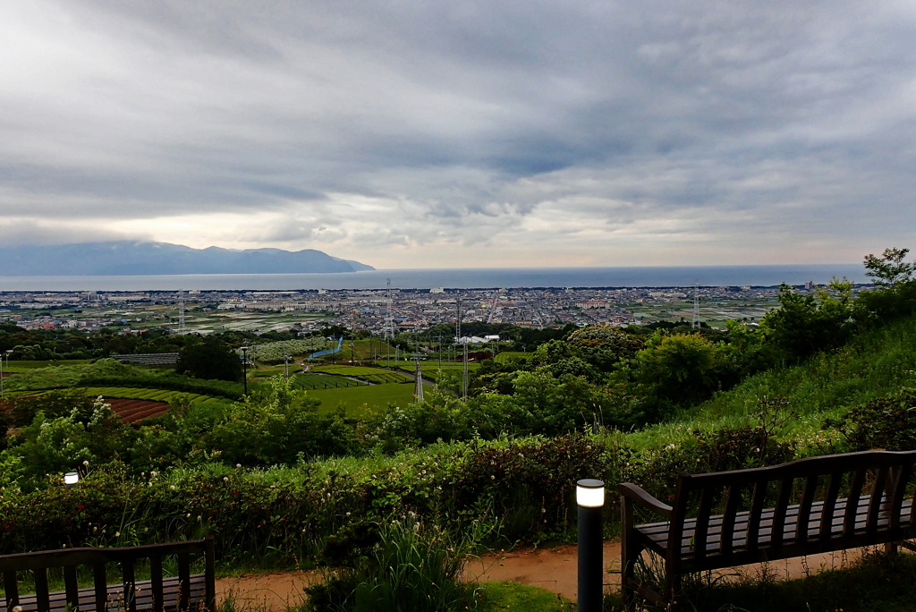 雨のち曇り 駿河湾一望