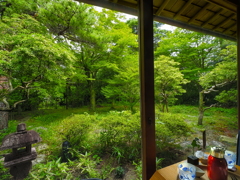 古民家カフェで涼む