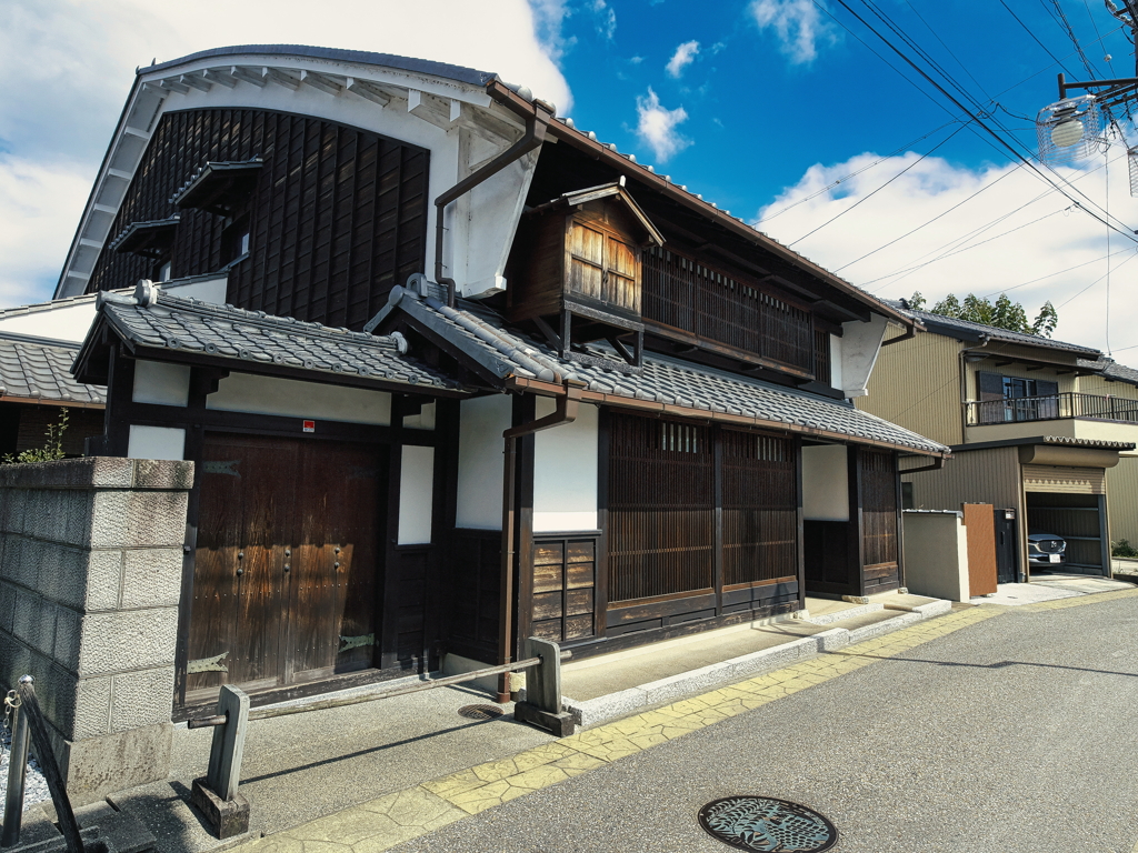 むくり屋根が可愛い渡邊家