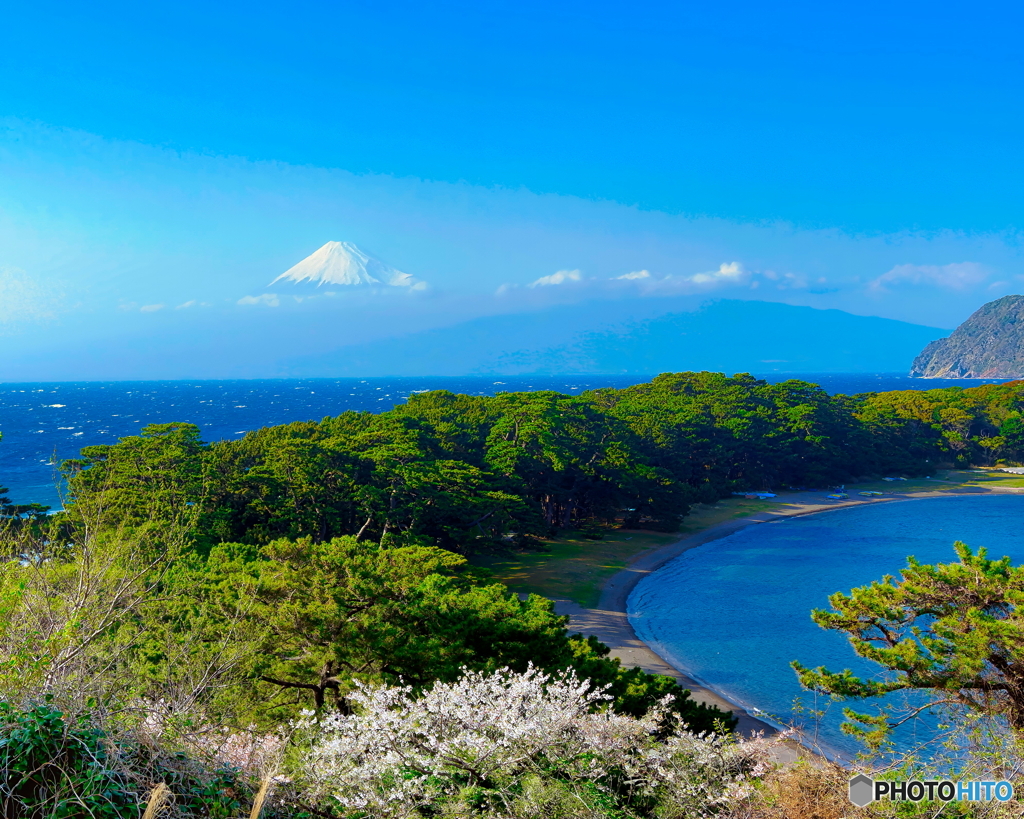 浮かぶ富士