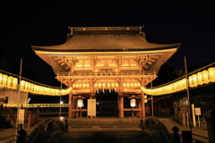 津島神社楼門 献灯ライトアップ