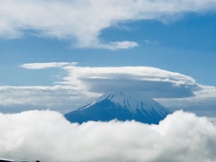 笠雲重そう 富士山