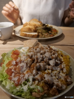 福岡・赤坂のゲストハウスでのランチ