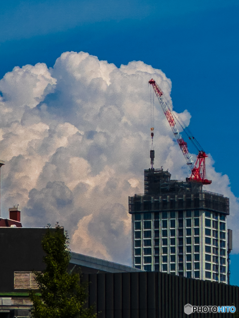 渋谷で夏雲