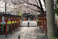 六孫王神社