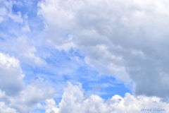 梅雨空と夏空の狭間