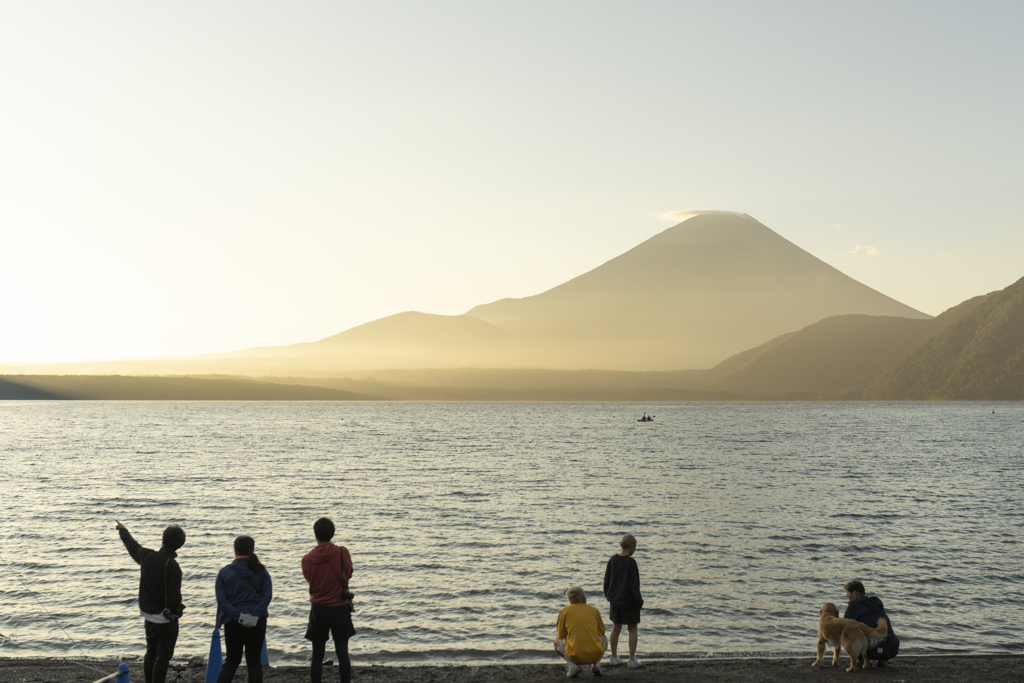 湖の朝