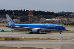 KLM 787