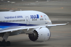 B７８７
