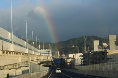 朝の虹