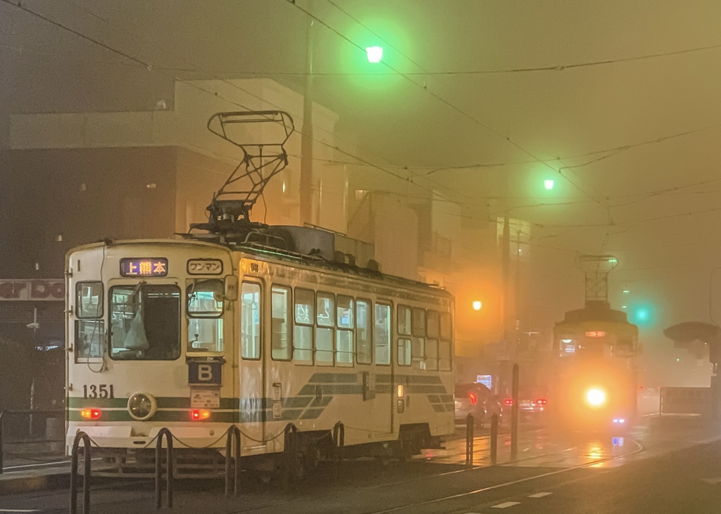 雨上がりの電停