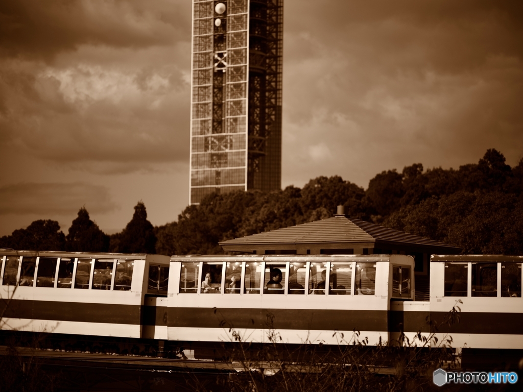 大人も楽しいモノレール