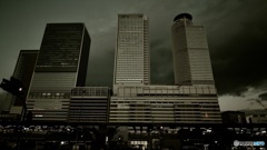 3本の高層ビル。