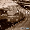 セピア色の電車。