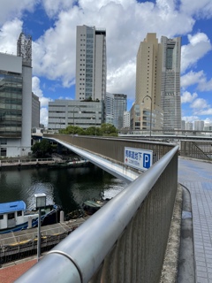 横浜、大岡川にかかる住吉橋(人道橋)