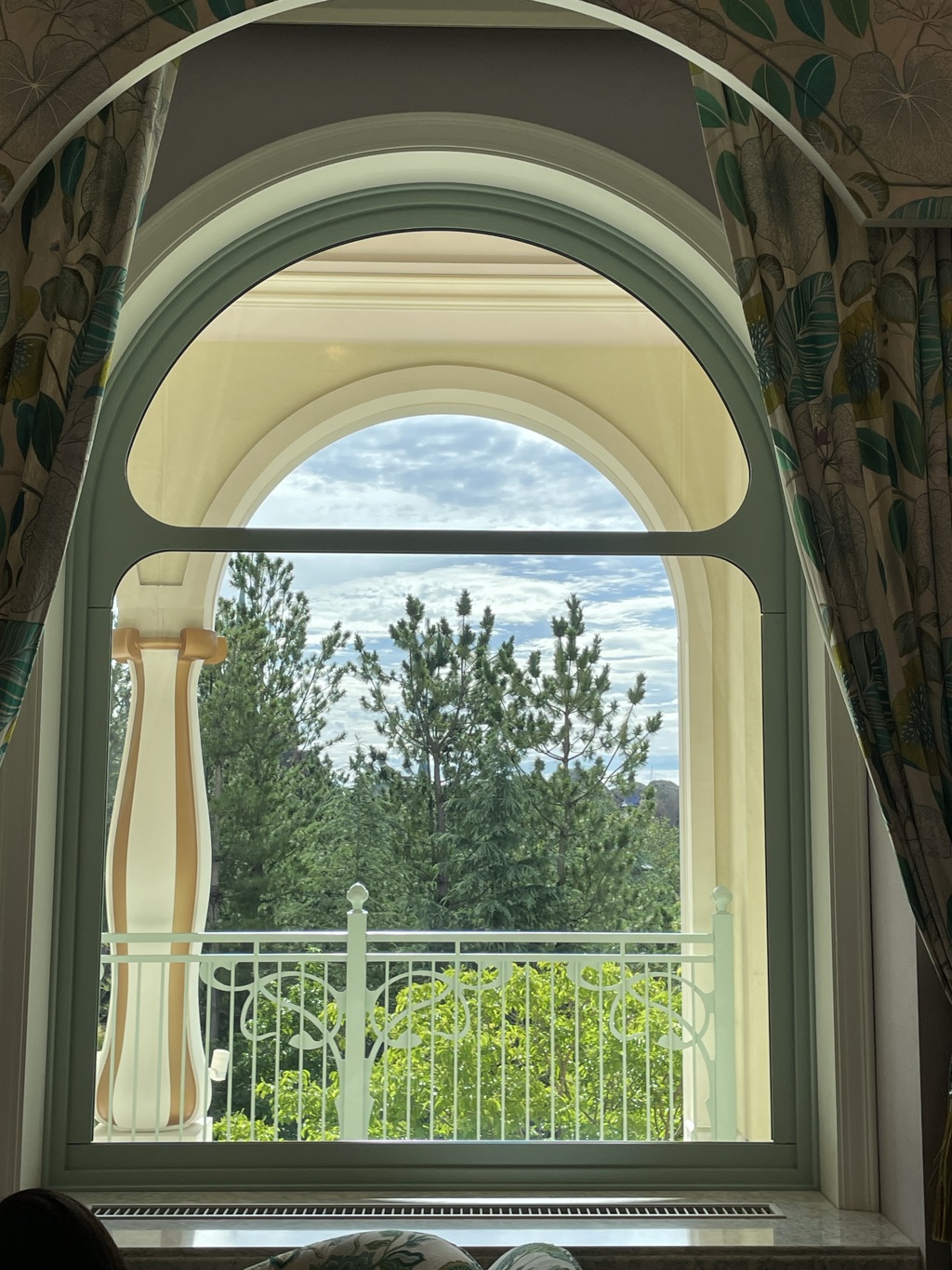 The Fantasy Spring Hotel