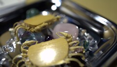 カニカニ合戦　離れて傍観　（箸置き）