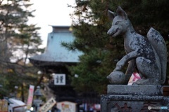 夕暮れ前の神社