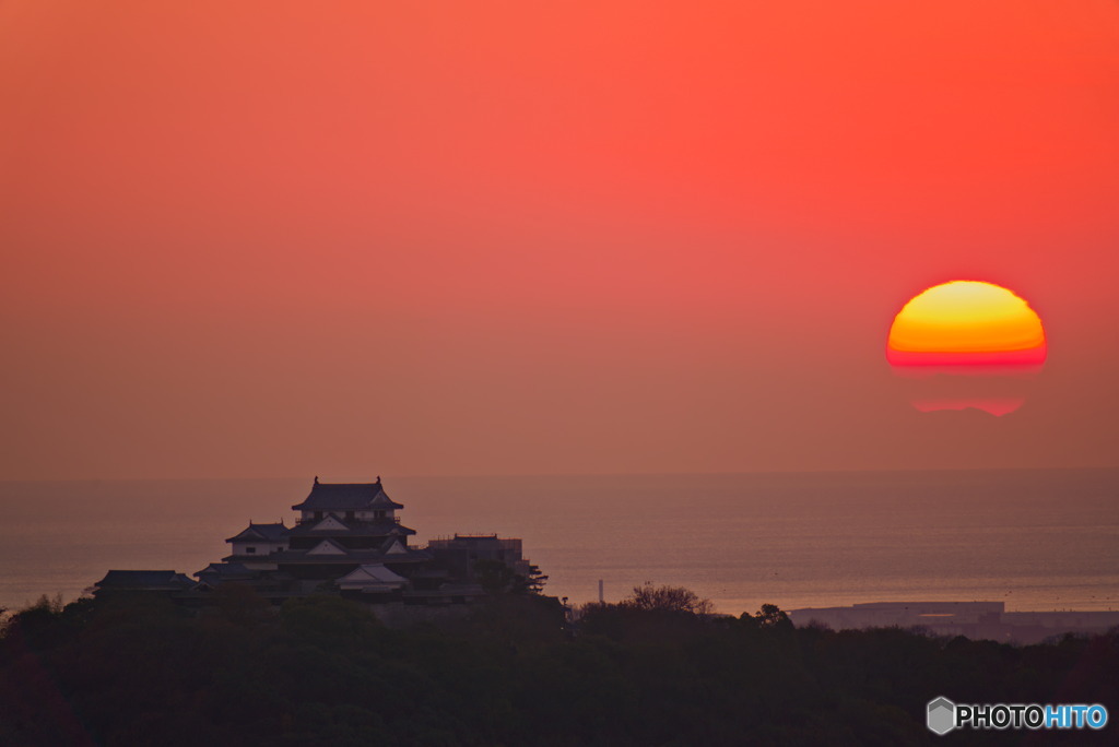 松山の火点し頃