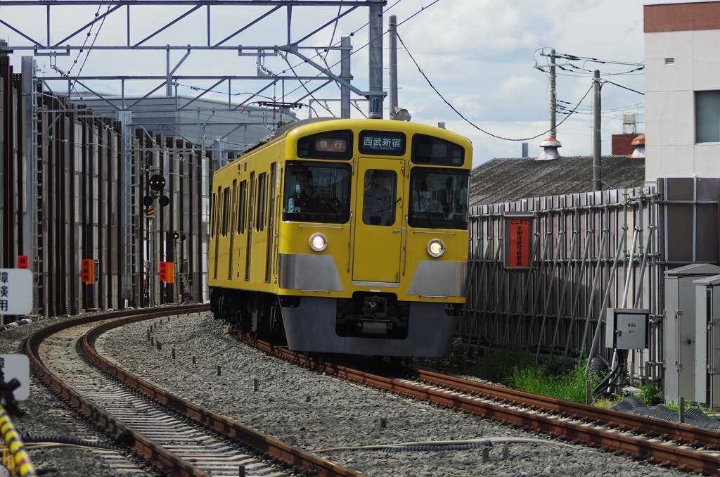 黄色い電車