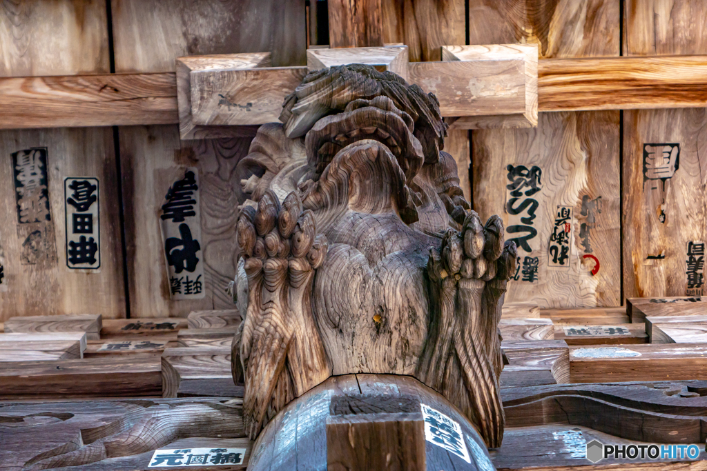 筑波山神社随身門の龍柱①