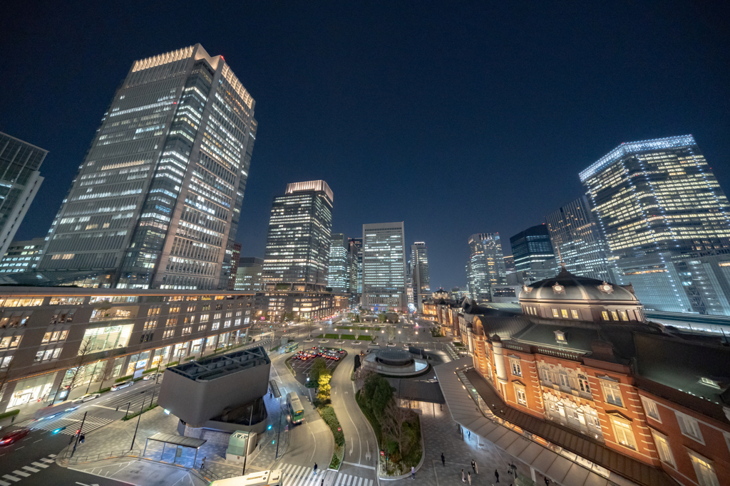 東京駅前