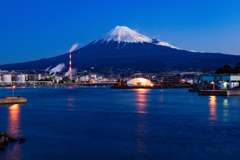 過去の早朝の港