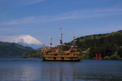 新型海賊船「クイーン芦ノ湖」