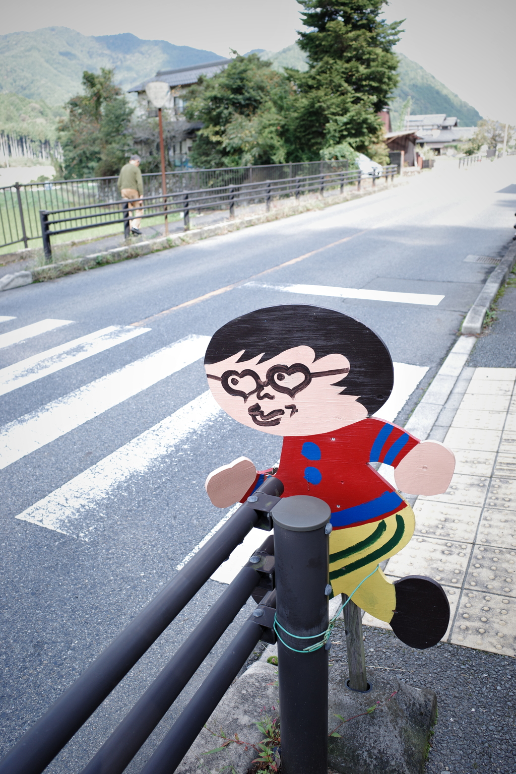 大原の里の飛び出し坊や