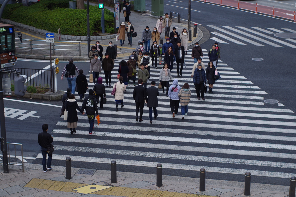 行く人来る人
