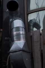 窓にはメカゴジラ